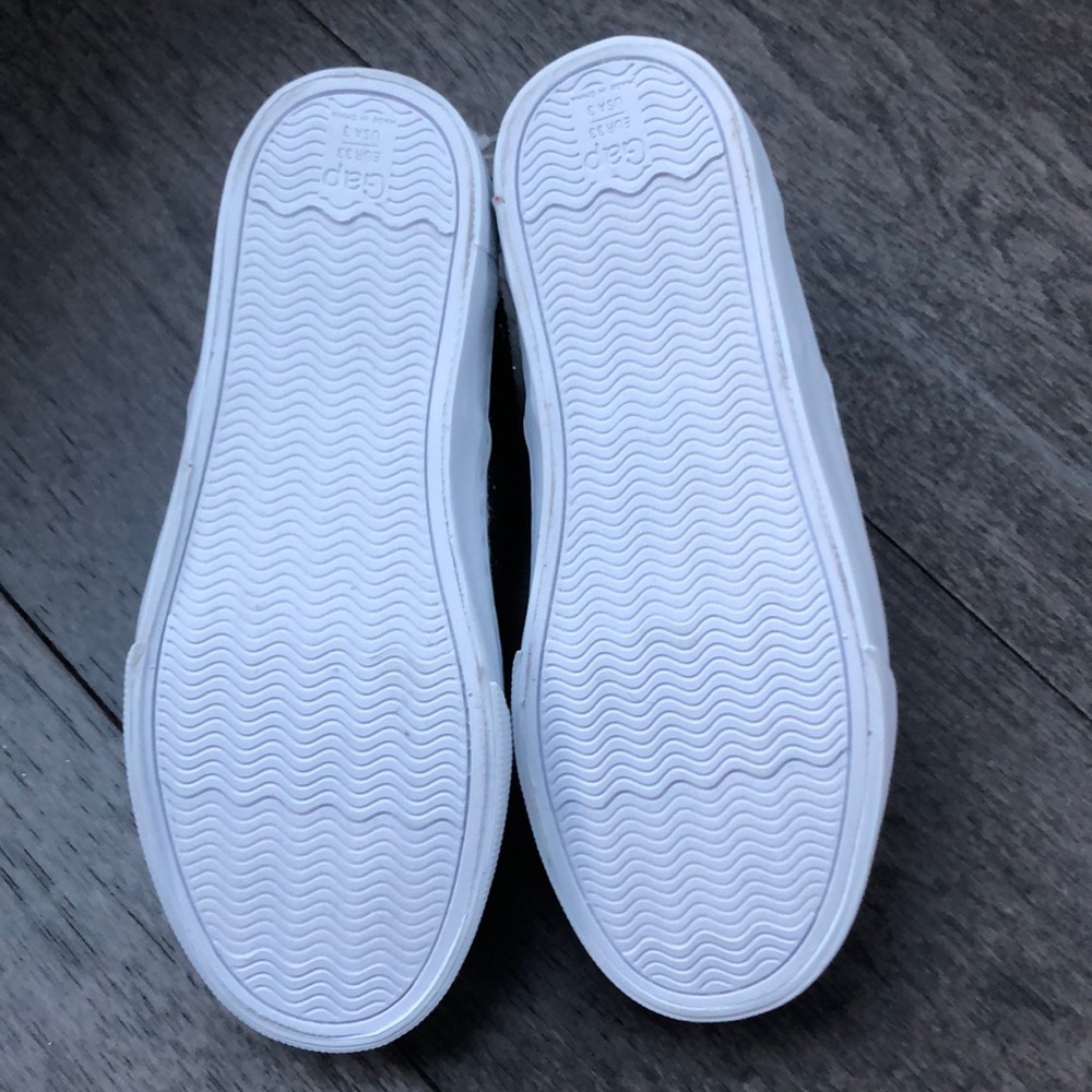 💖 HP 7/17 💖Gap sneakers girl’s shoes - Picture 3 of 5